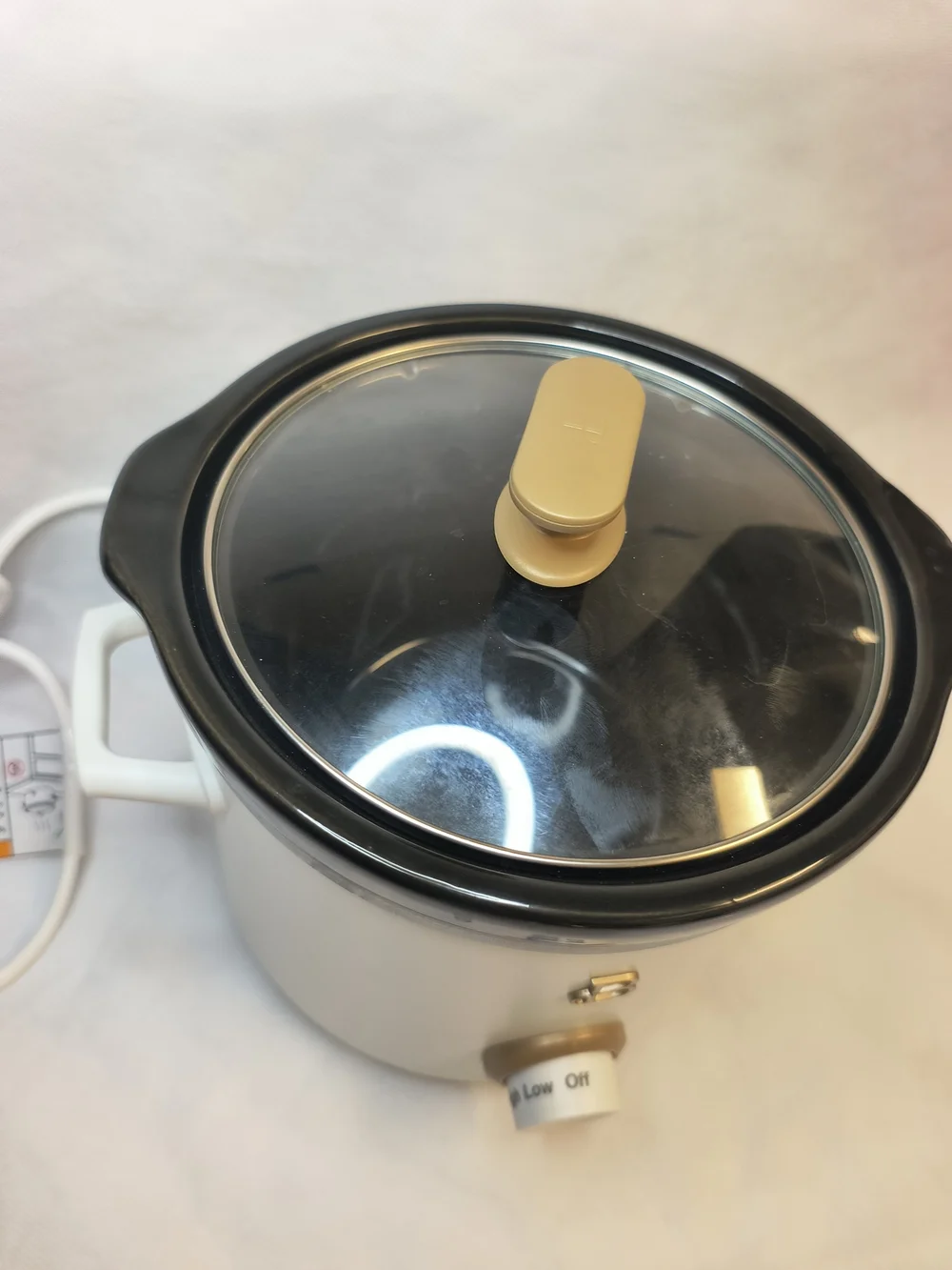 Beautiful Ivory Slow Cooker with Black Glass Lid